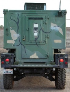 Shelter S-250 sobre Humvee